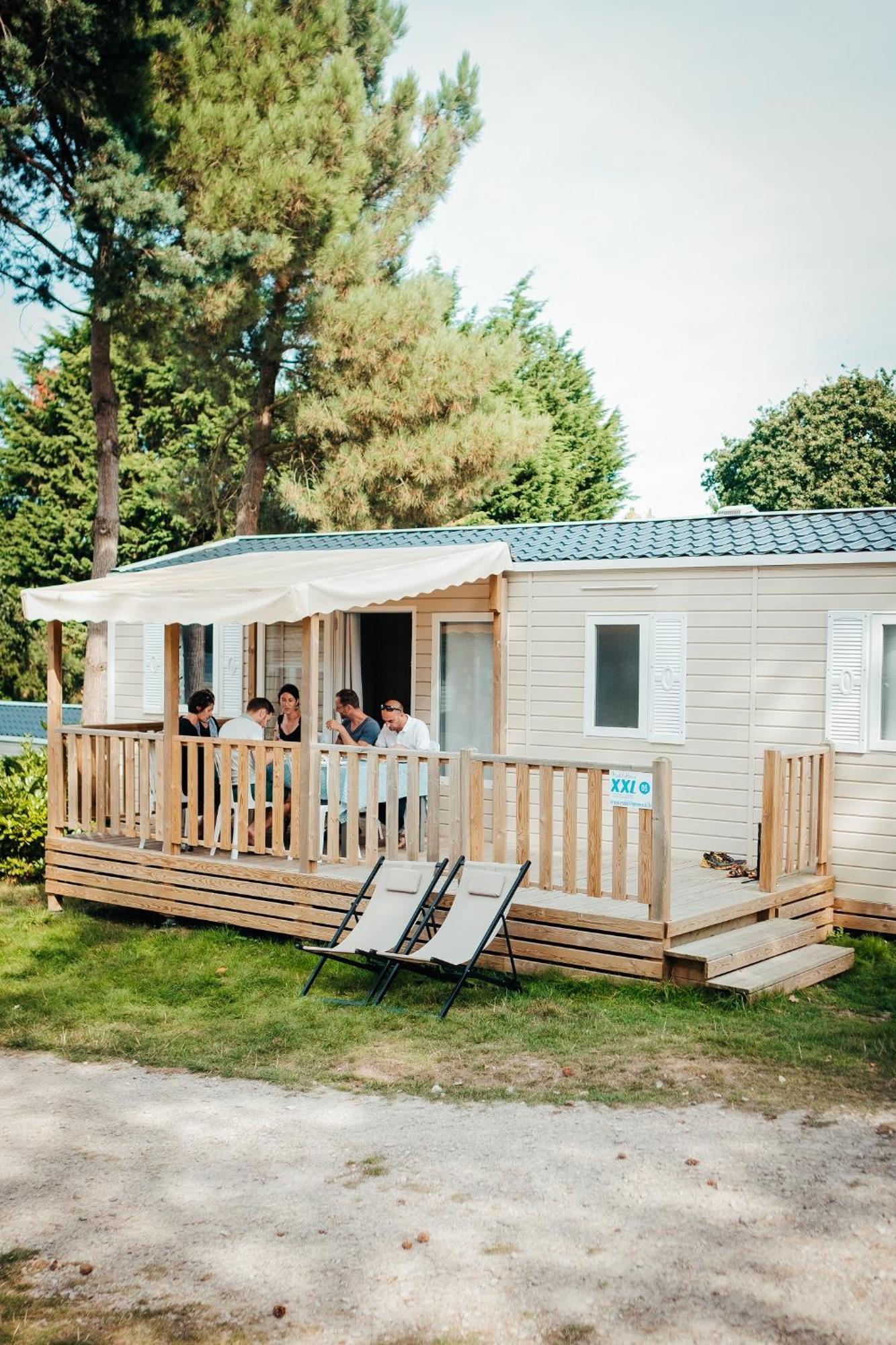 Mobil Home Xxl 4 Chambres - Camping Le Viaduc Millau Esterno foto