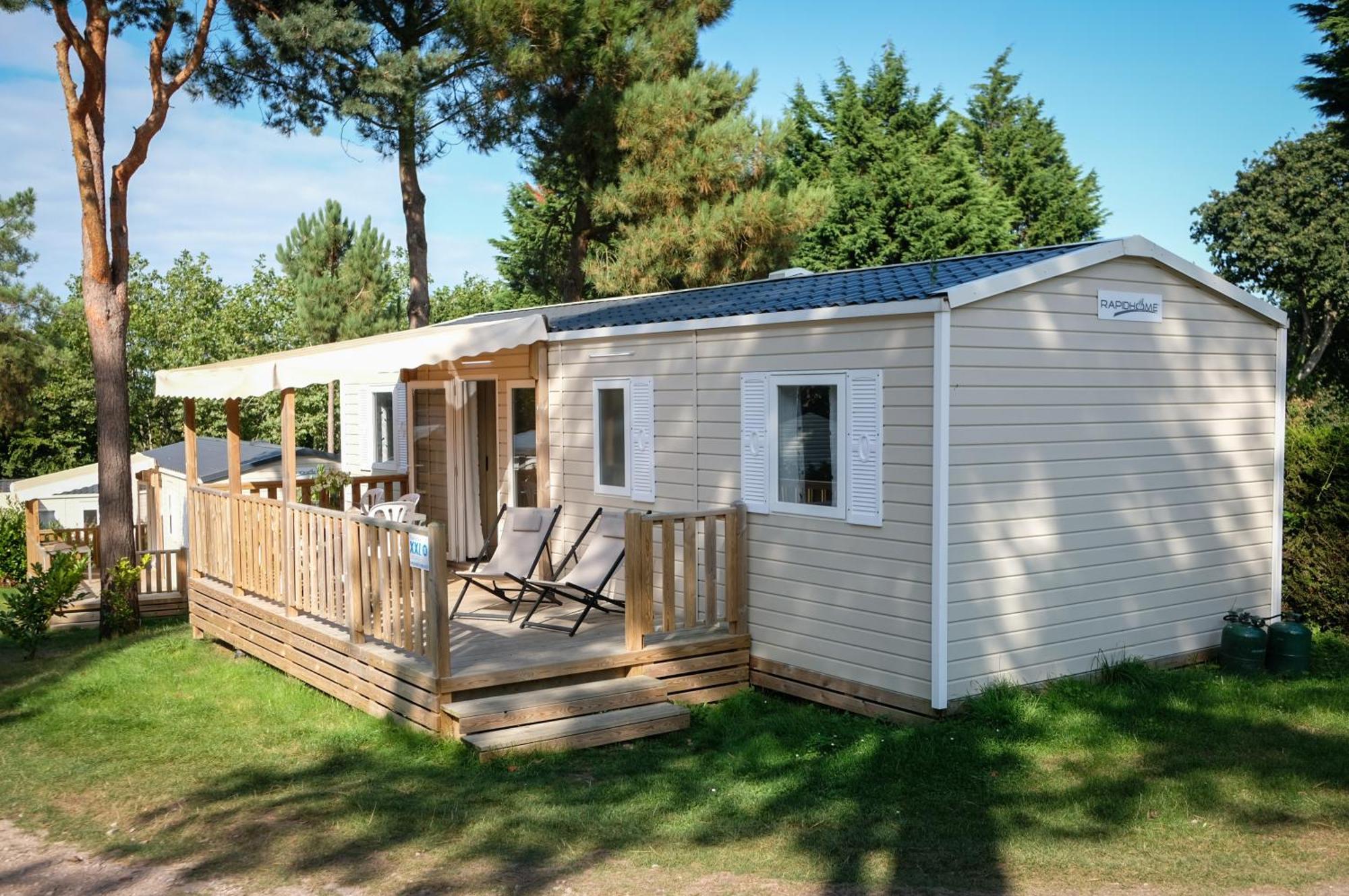 Mobil Home Xxl 4 Chambres - Camping Le Viaduc Millau Esterno foto